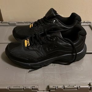 Womens FILA Slip Resistant Memory Foam : Size 9 - Brand New